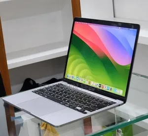 New Laptop Apple MacBook Pro 2020 8GB Intel Core i5 SSD 512GB