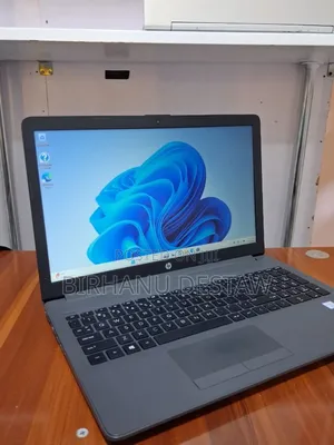 New Laptop HP 250 G7 8GB Intel Core i7 SSD 256GB