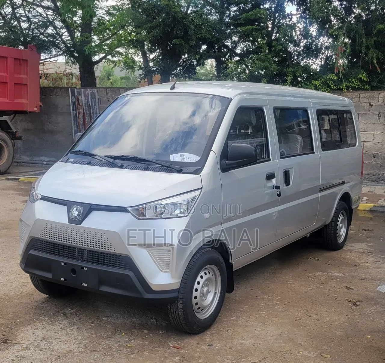 New Bus 2025 White