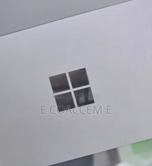 New Laptop Microsoft Surface 8GB Intel Core i7 SSD 256GB