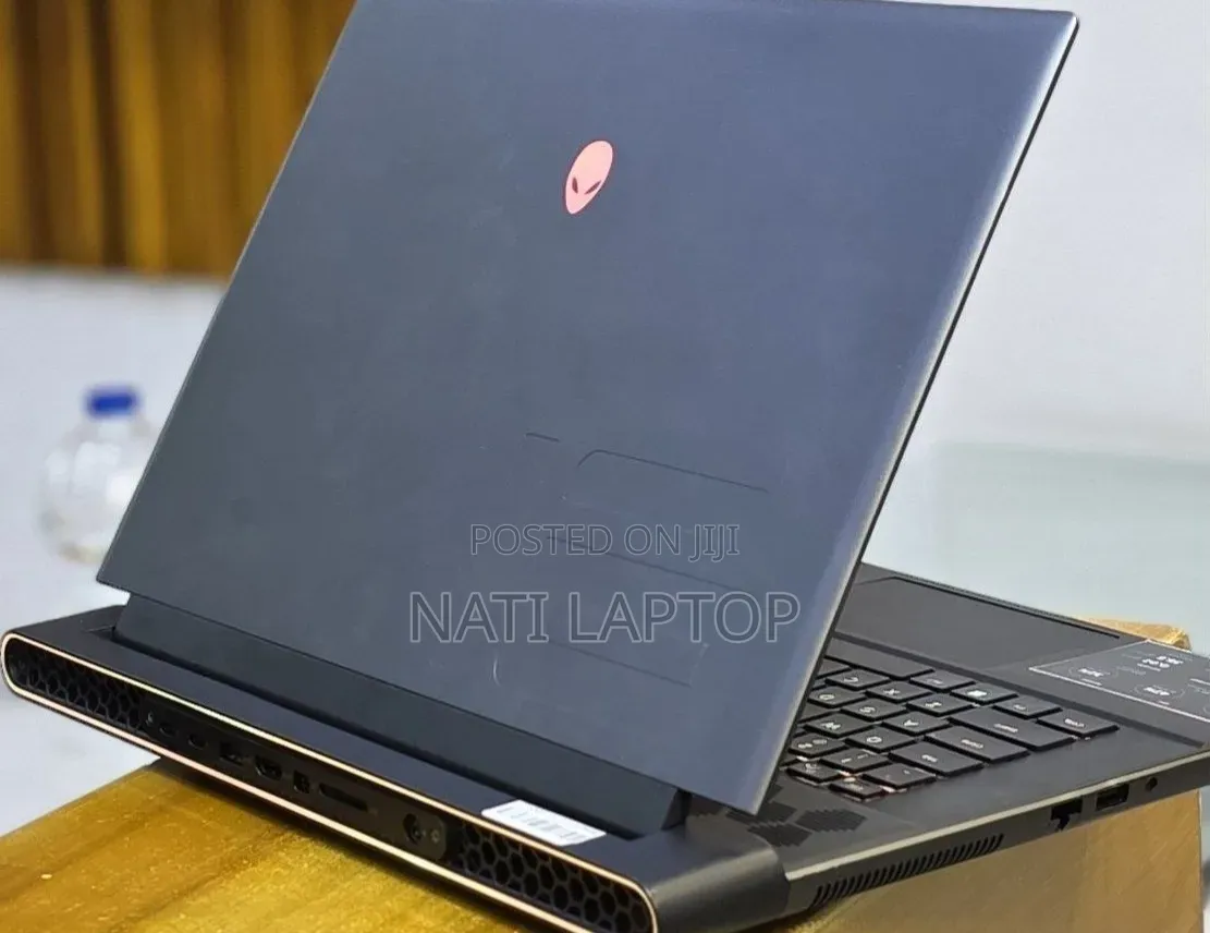 New Laptop Alienware X16 r1 16GB Intel Core i9 SSD 1T