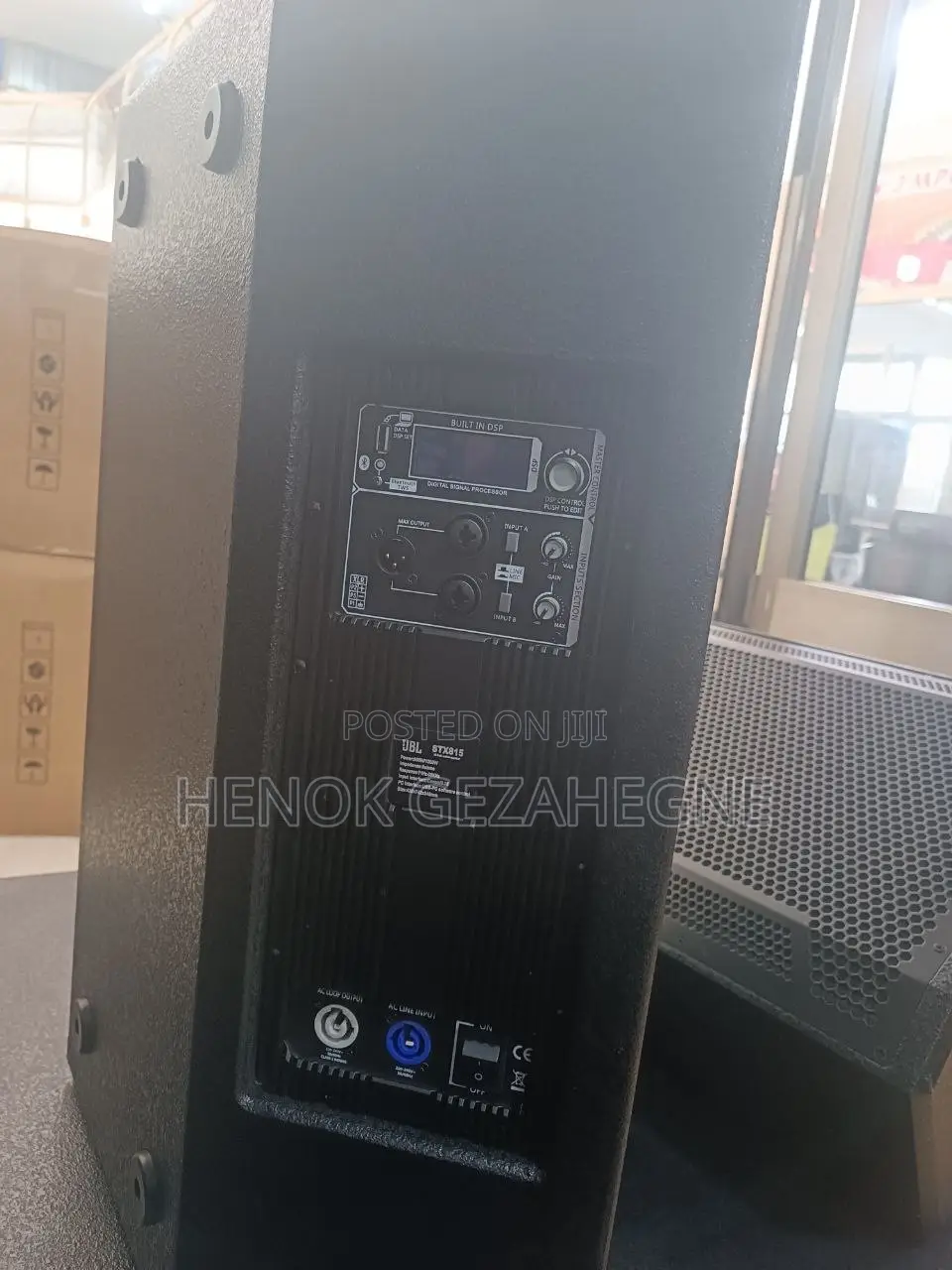 JBL Powerd Moniter
