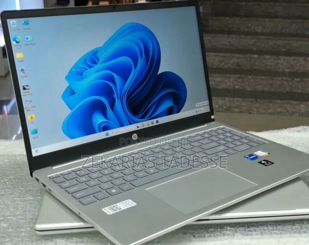 New Laptop HP Stream Notebook 16GB Intel Core i5 SSD 1T