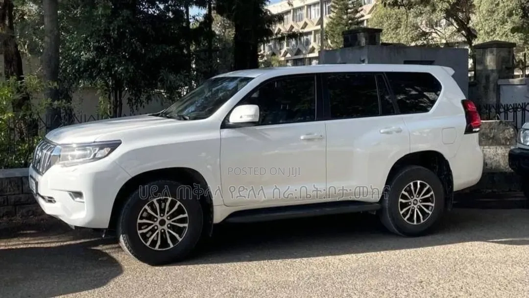 Toyota Land Cruiser Prado 2022 Ivory