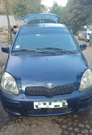 Toyota Vitz 2002 Blue