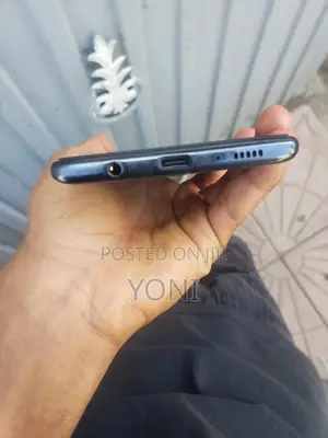 Samsung Galaxy A71 128 GB Blue