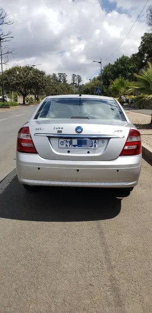 Geely Emgrand EC7 2017 Gold