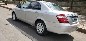 Geely Emgrand EC7 2017 Gold