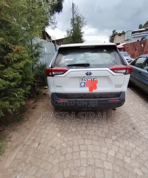 Toyota RAV4 TRD Off Road AWD 2023 White