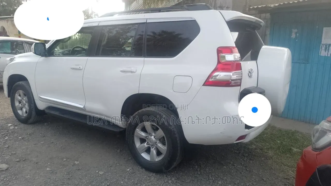 Toyota Land Cruiser Prado 2016 Off white