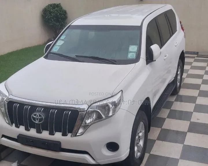 Toyota Land Cruiser Prado 2016 Off white