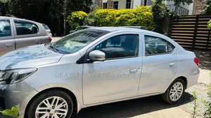 Mitsubishi Attrage 2022 Silver