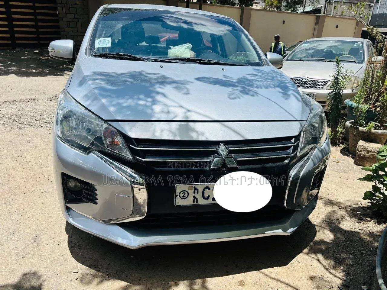 Mitsubishi Attrage 2022 Silver