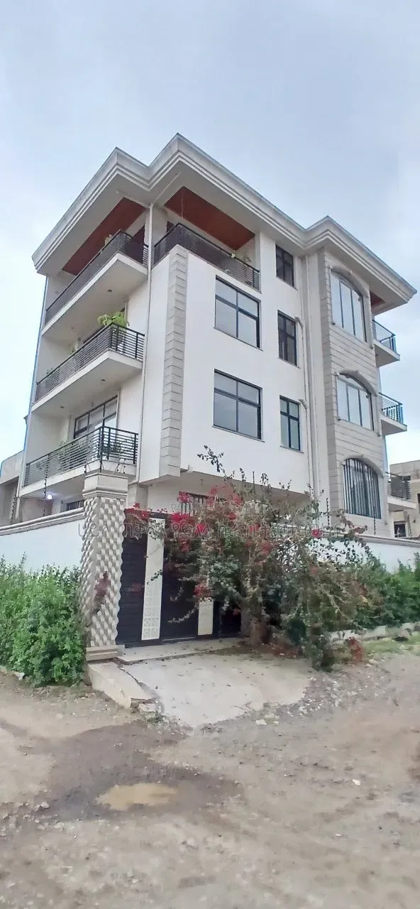 Furnished 8bdrm Townhouse/Terrace in Sheger Oromia for sale