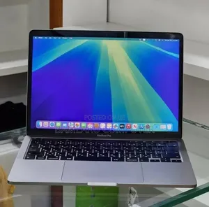 New Laptop Apple MacBook Pro 2020 8GB Intel Core i5 SSD 256GB