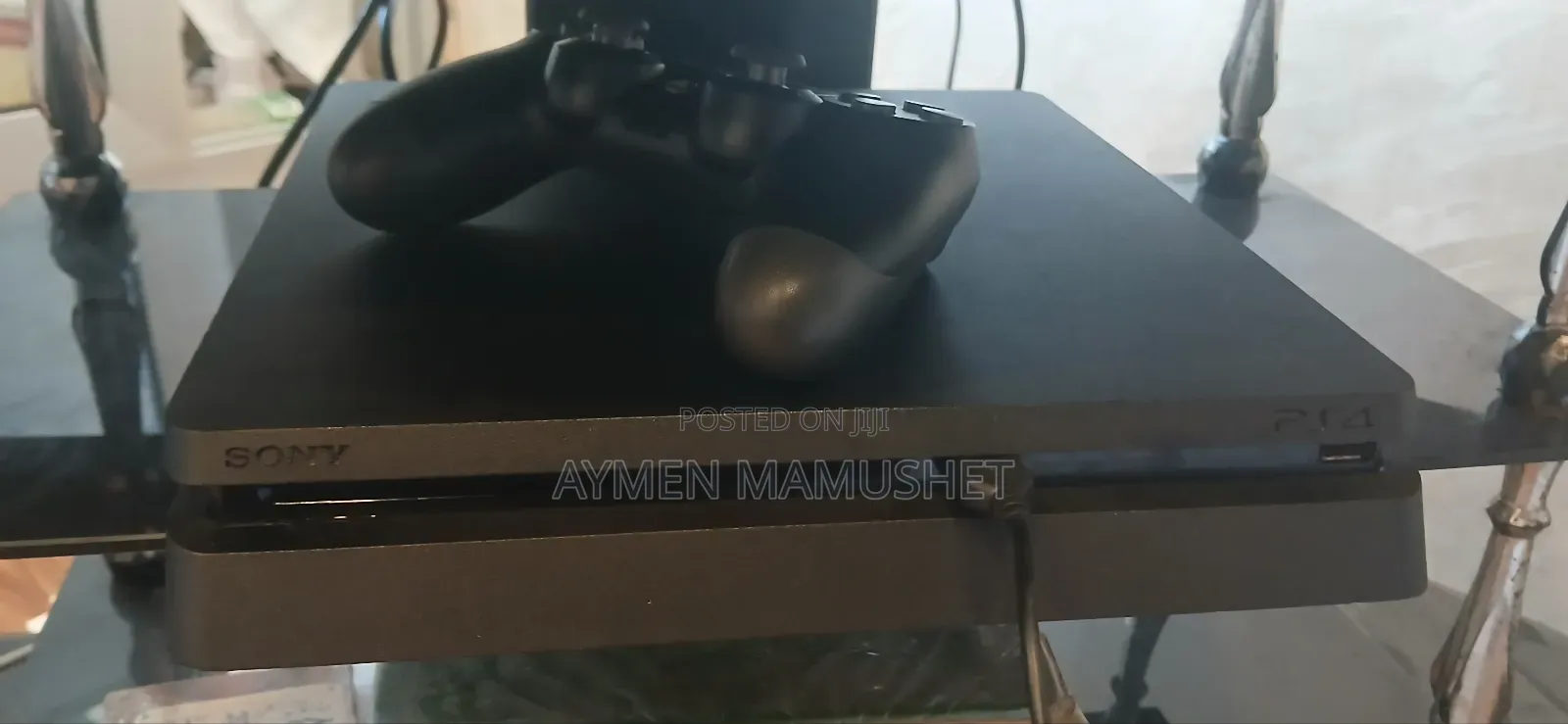 Ps 4 Slim Perfect Condition With Two Joystick
