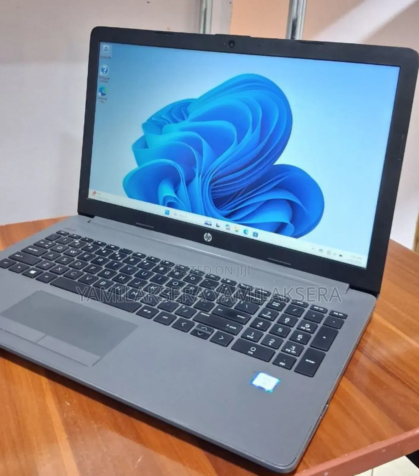 New Laptop HP 250 G7 8GB Intel Core i7 SSD 256GB