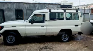 Toyota Land Cruiser 2003 White