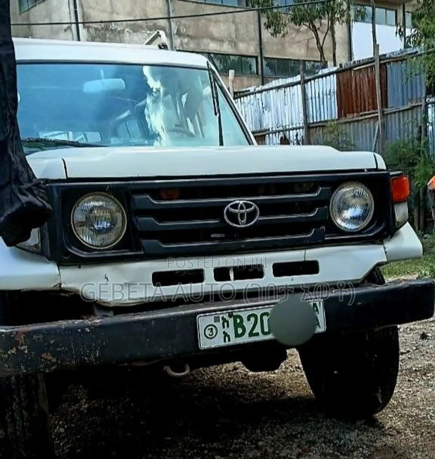Toyota Land Cruiser 2003 White