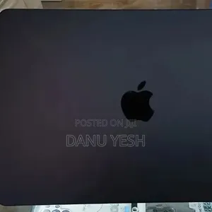 New Laptop Apple MacBook Air 2025 M4 13-inch 16GB Apple M4 SSD 256GB