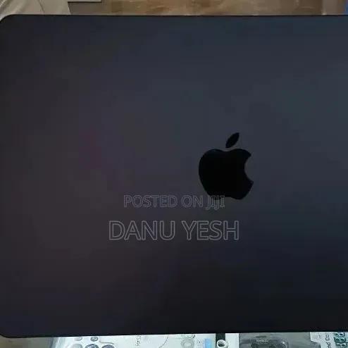 New Laptop Apple MacBook Air 2025 M4 13-inch 16GB Apple M4 SSD 256GB