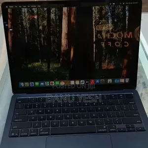 New Laptop Apple MacBook Air 2025 M4 13-inch 16GB Apple M4 SSD 256GB