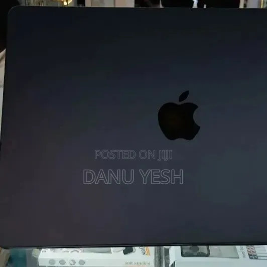 New Laptop Apple MacBook Air 2025 M4 13-inch 16GB Apple M4 SSD 256GB