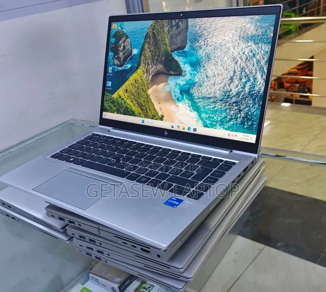 New Laptop HP EliteBook 830 8GB Intel Core i5 SSD 512GB
