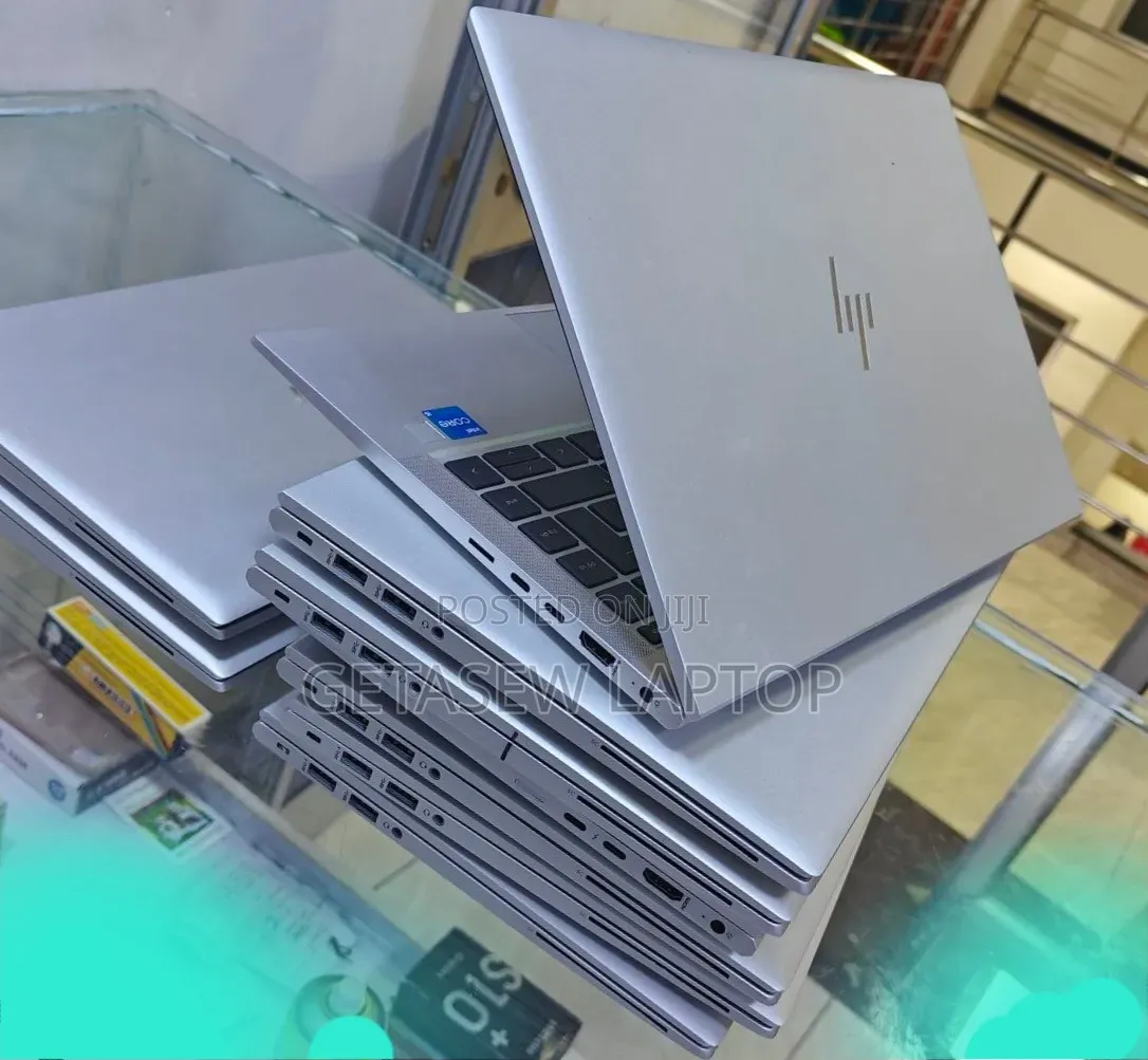 New Laptop HP EliteBook 830 8GB Intel Core i5 SSD 512GB