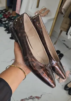 Giani Bernini Women Flat Shoe