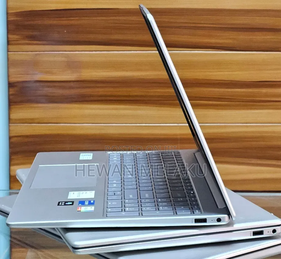 New Laptop HP Stream Notebook 16GB Intel Core i5 SSD 1T