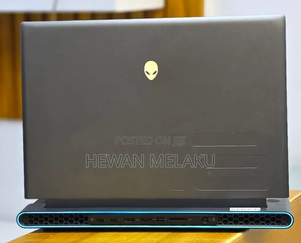 New Laptop Alienware X16 r1 16GB Intel Core i9 SSD 1T