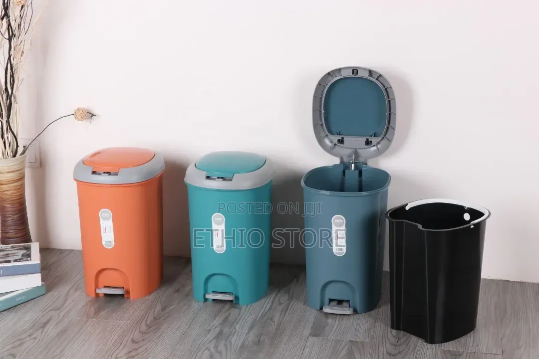 Foot Step Trash Can - Press on Garbage Bin