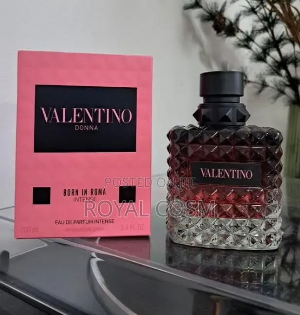 Original Valentino Donna Born in Roma Intense Perfume