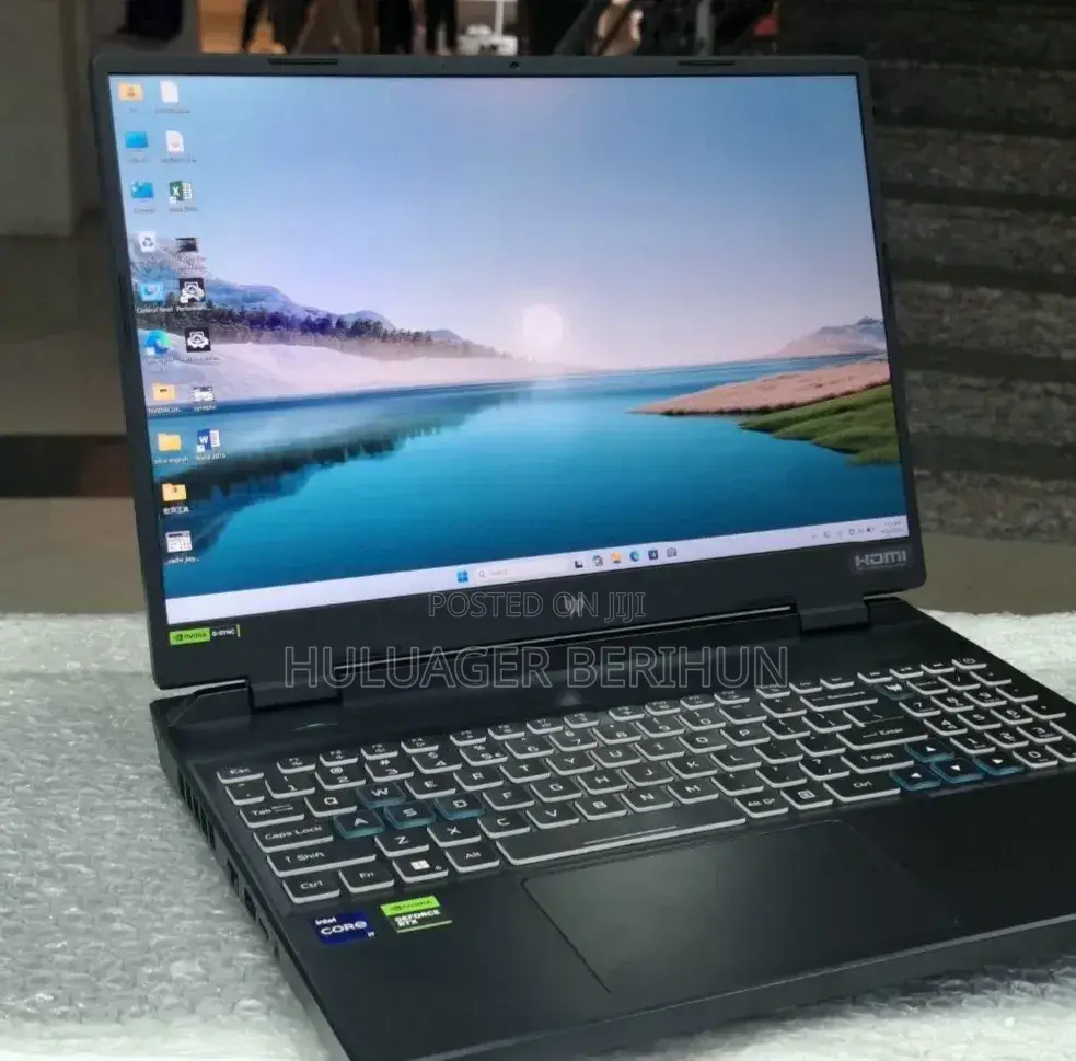 New Laptop Acer Predator Helios 18 PH18-71 16GB Intel Core i9 SSD 1T