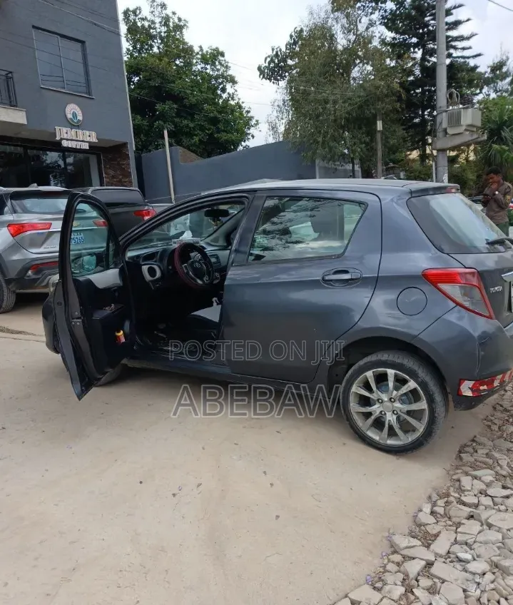 Toyota Aqua 2012 Gray