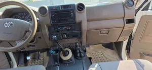 Toyota Land Cruiser 2002 White