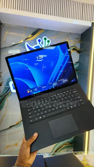 New Laptop Microsoft Surface Laptop 5 16GB Intel Core i7 SSD 256GB