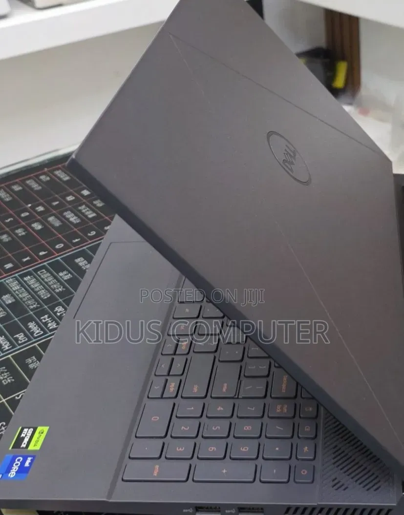 New Laptop Dell G15 5511 32GB Intel Core i7 SSD 512GB