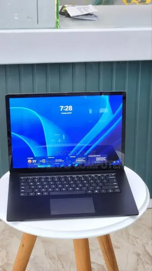New Laptop Microsoft Surface 16GB Intel Core i7 SSD 256GB
