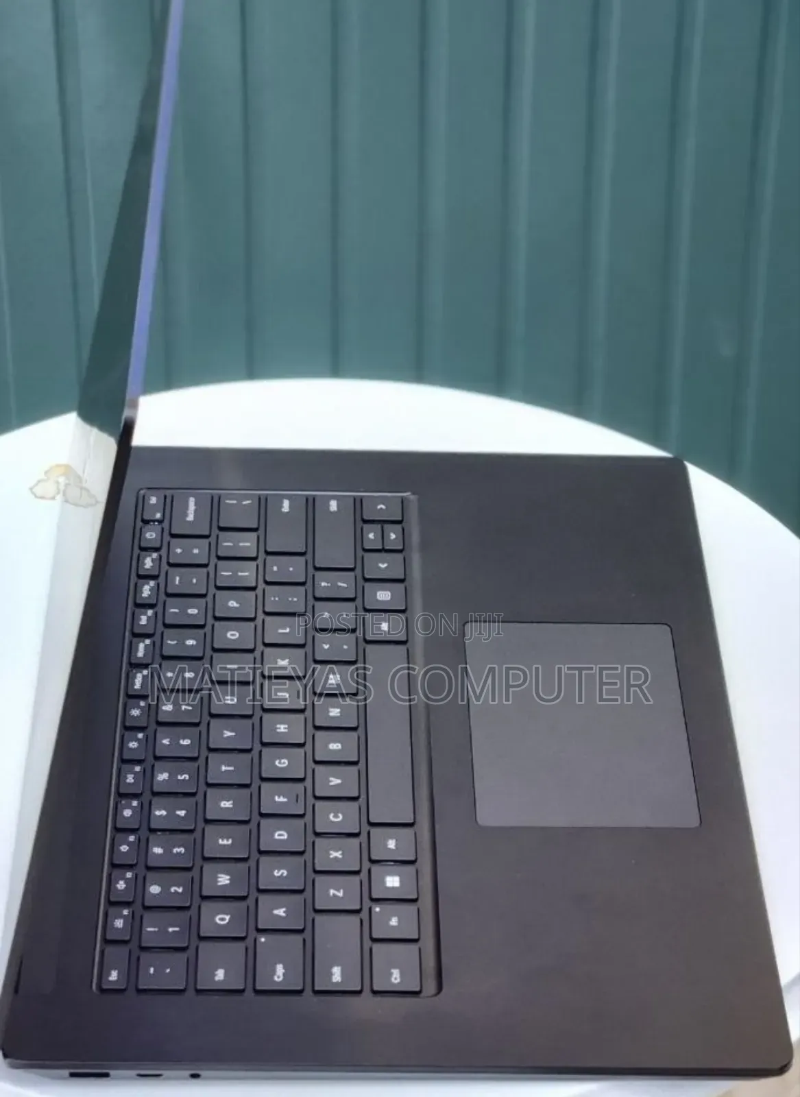 New Laptop Microsoft Surface 16GB Intel Core i7 SSD 256GB