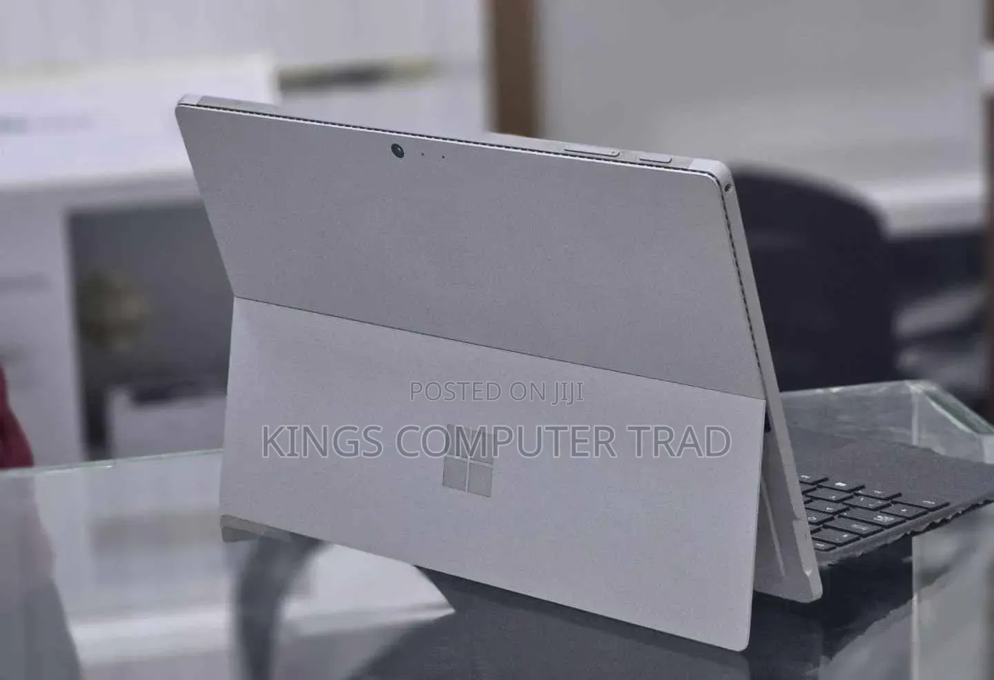 New Laptop Microsoft Surface 8GB Intel Core i5 SSD 256GB
