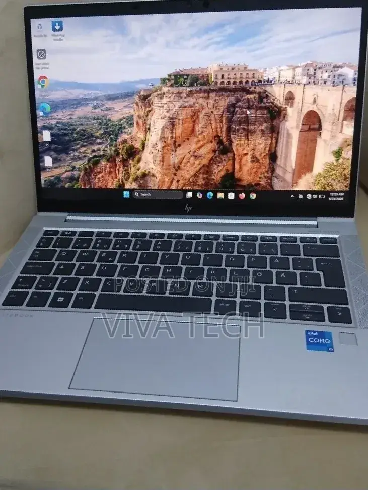 New Laptop HP EliteBook 830 G8 16GB Intel Core i5 SSD 512GB