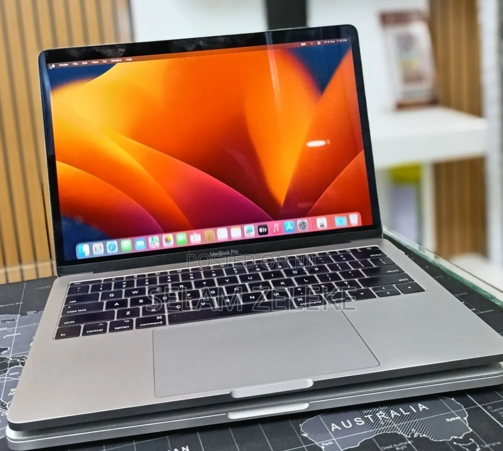 New Laptop Apple MacBook Pro 2017 16GB Intel Core i5 SSD 256GB