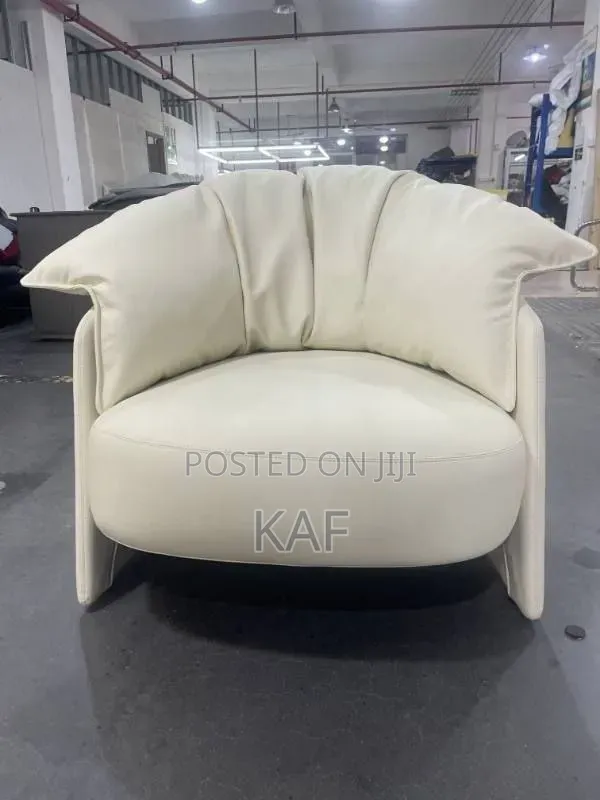 Imported Gust Chair