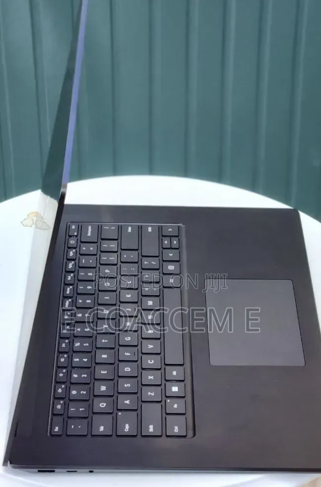 New Laptop Microsoft Surface Laptop 5 16GB Intel Core i7 SSD 256GB