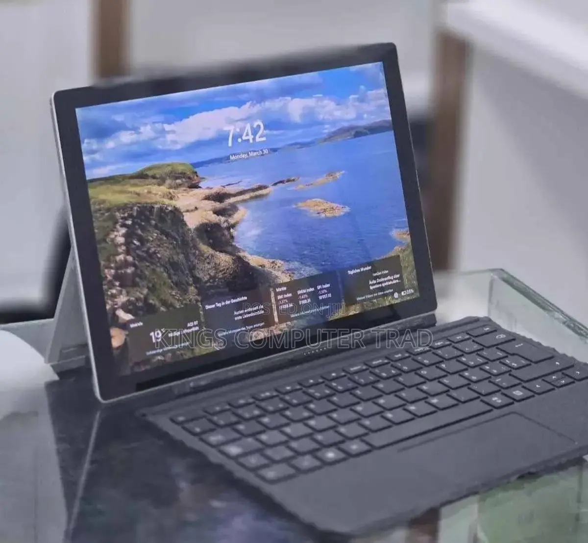 New Laptop Microsoft Surface 8GB Intel Core i5 SSD 256GB