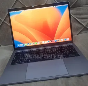 New Laptop Apple MacBook Pro 2017 16GB Intel Core i5 SSD 512GB