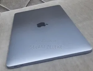 New Laptop Apple MacBook Pro 2017 16GB Intel Core i5 SSD 512GB
