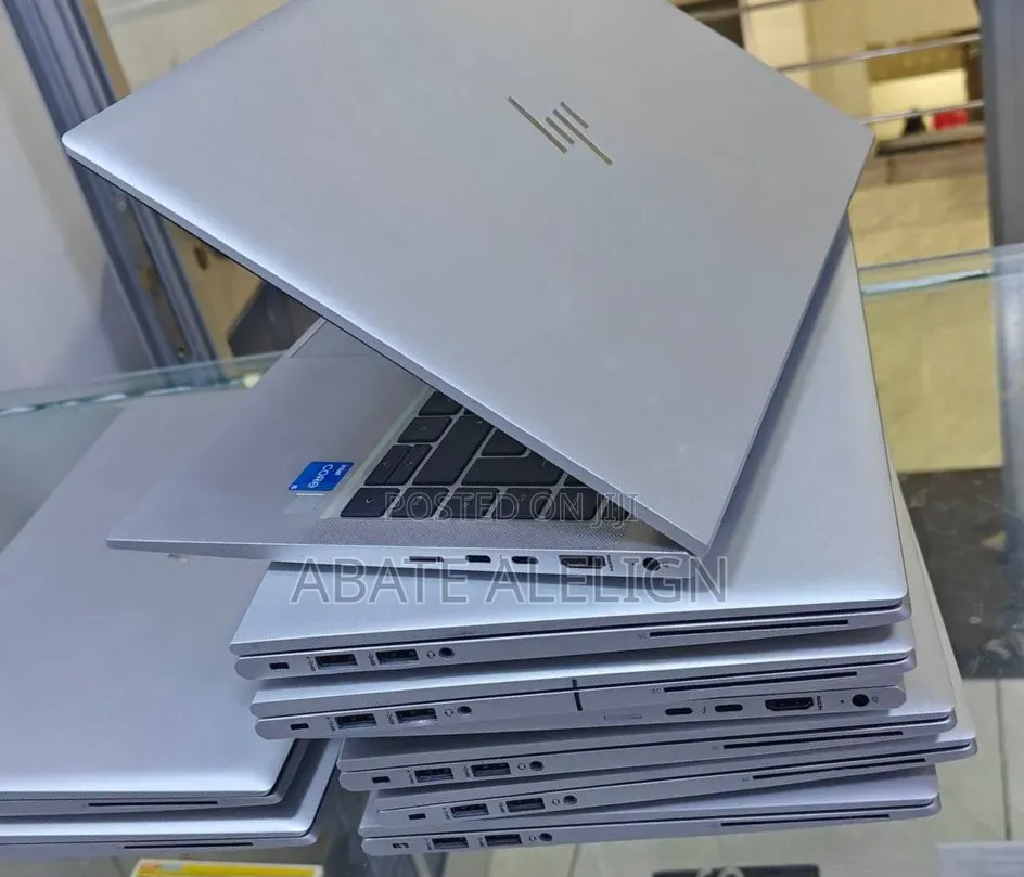 New Laptop HP EliteBook 830 G8 16GB Intel Core i5 SSD 512GB